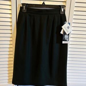 Sag Harbor 100% Wool skirt (NWT)